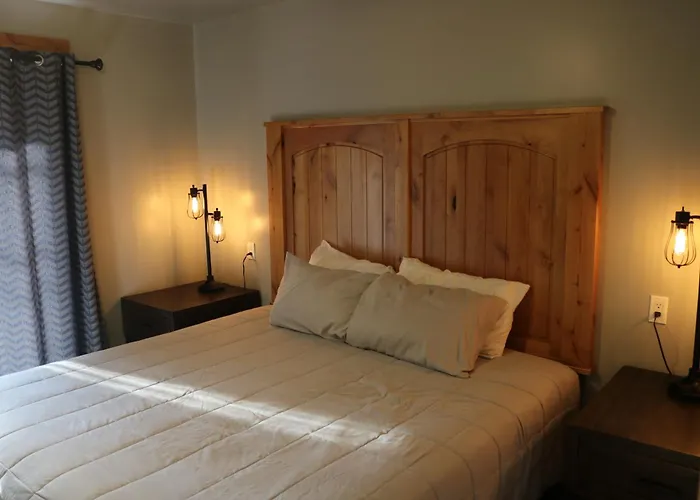 Columbine Inn (Adults Only)