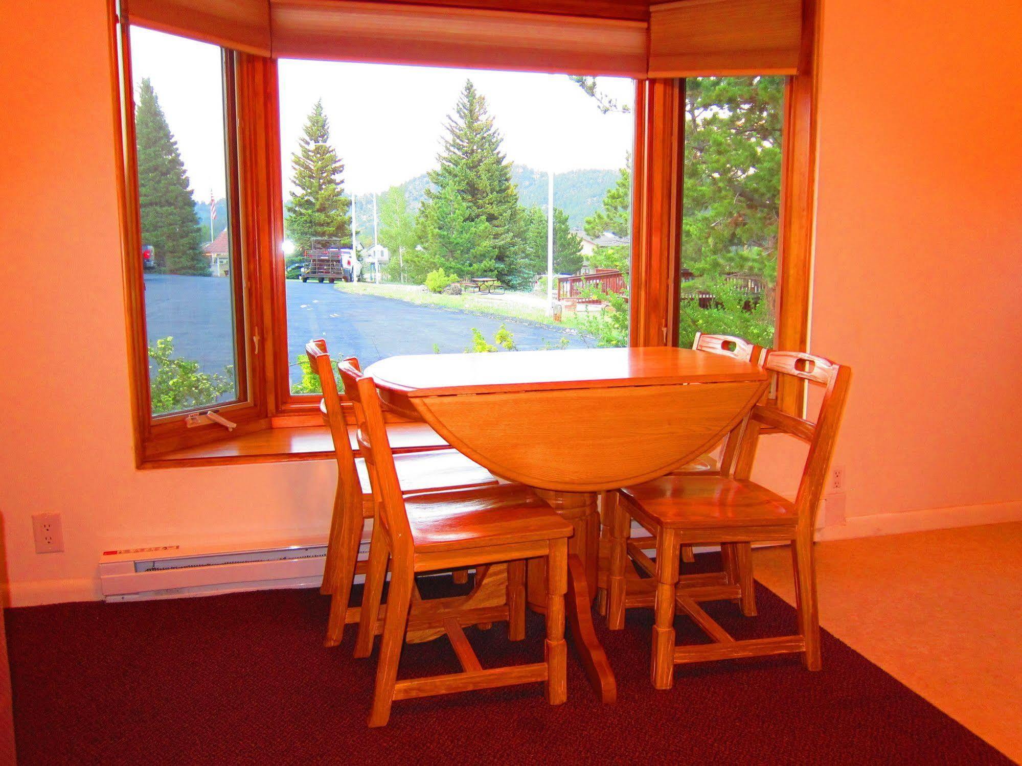 Columbine (adults Only) 2* Estes Park